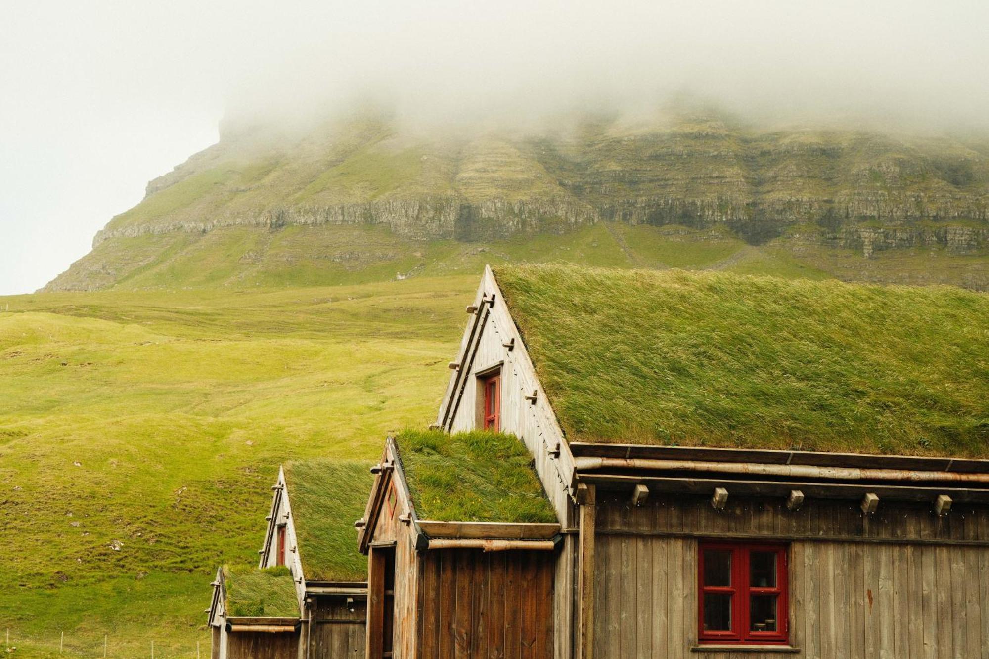 Mulafossur Cottages By Famous Waterfall In Gasadalur ภายนอก รูปภาพ