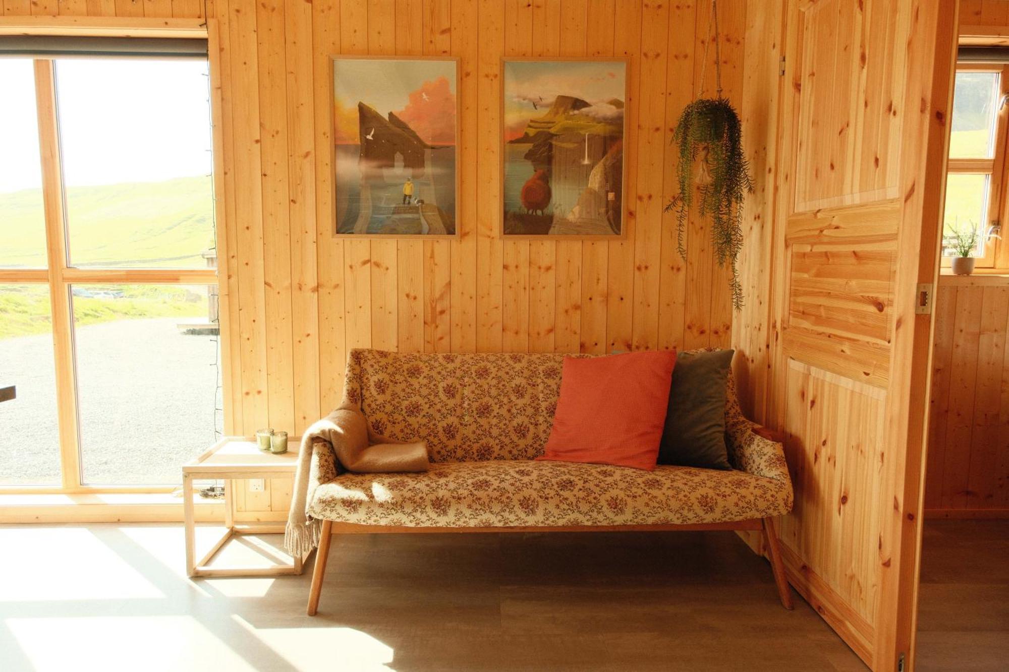 Mulafossur Cottages By Famous Waterfall In Gasadalur ภายนอก รูปภาพ